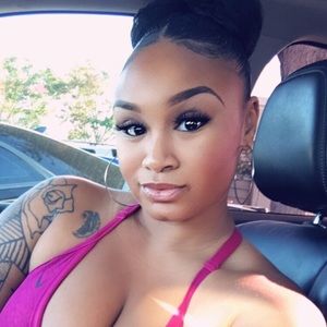 Meet your Posher, Raeanna